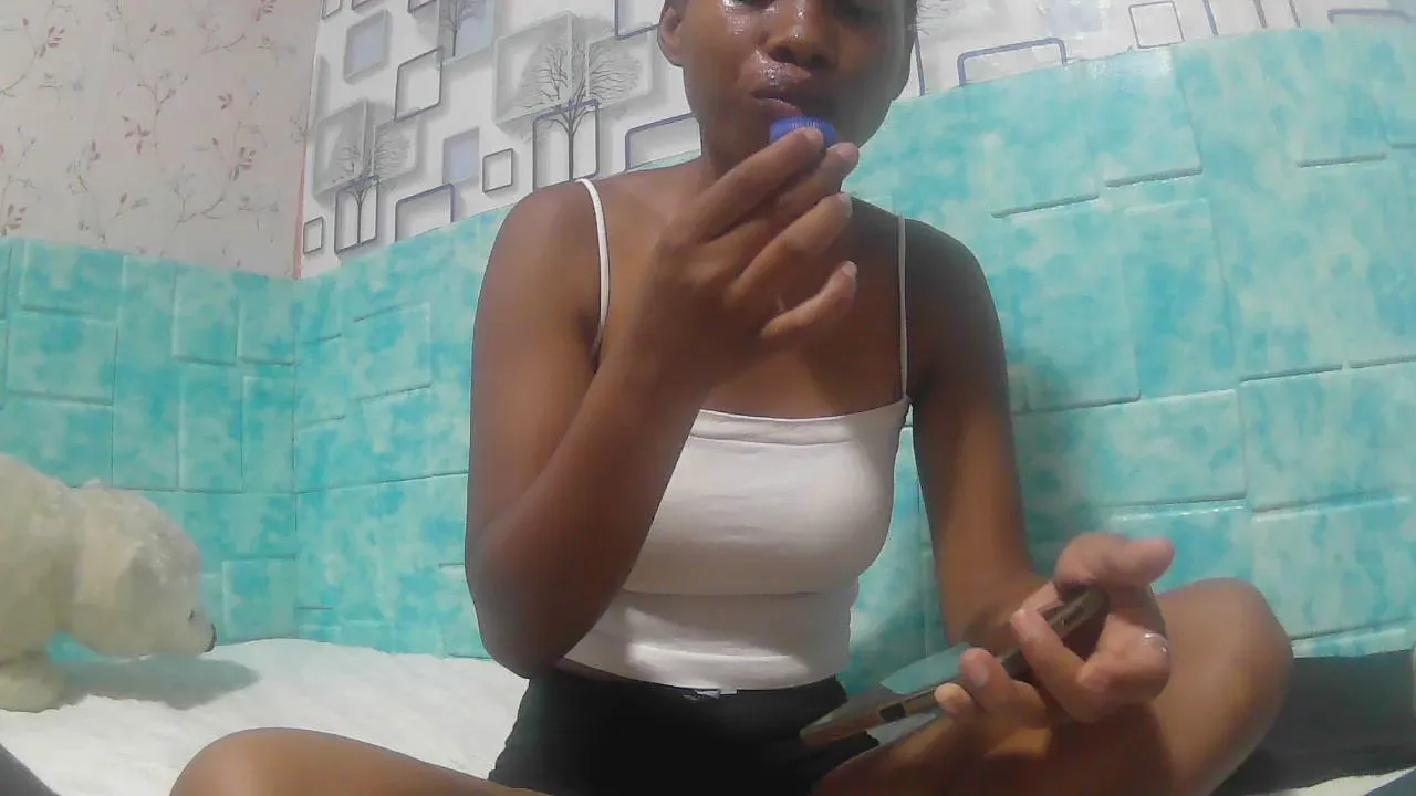 Offline Nathalielock on Cam4