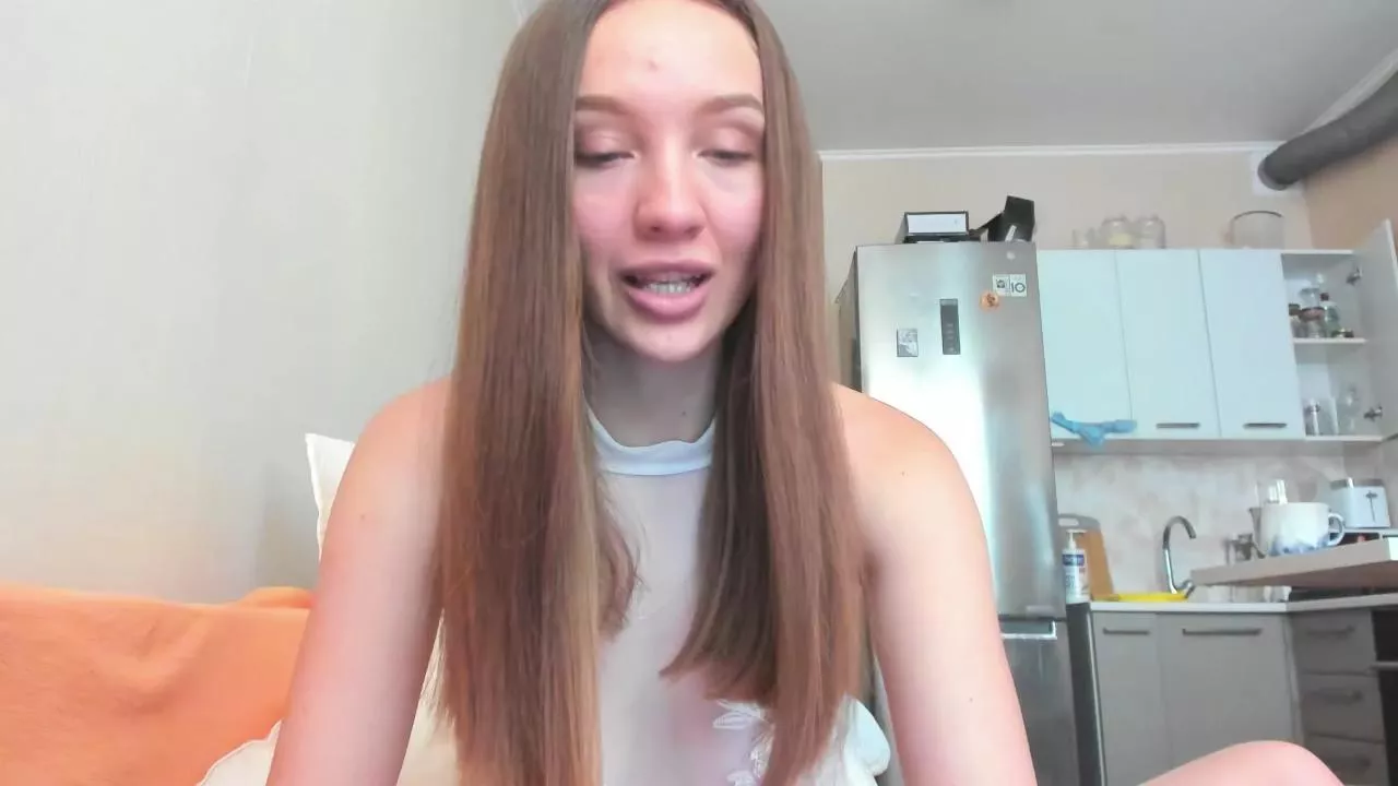 Offline Naughty_Molly on Cam4