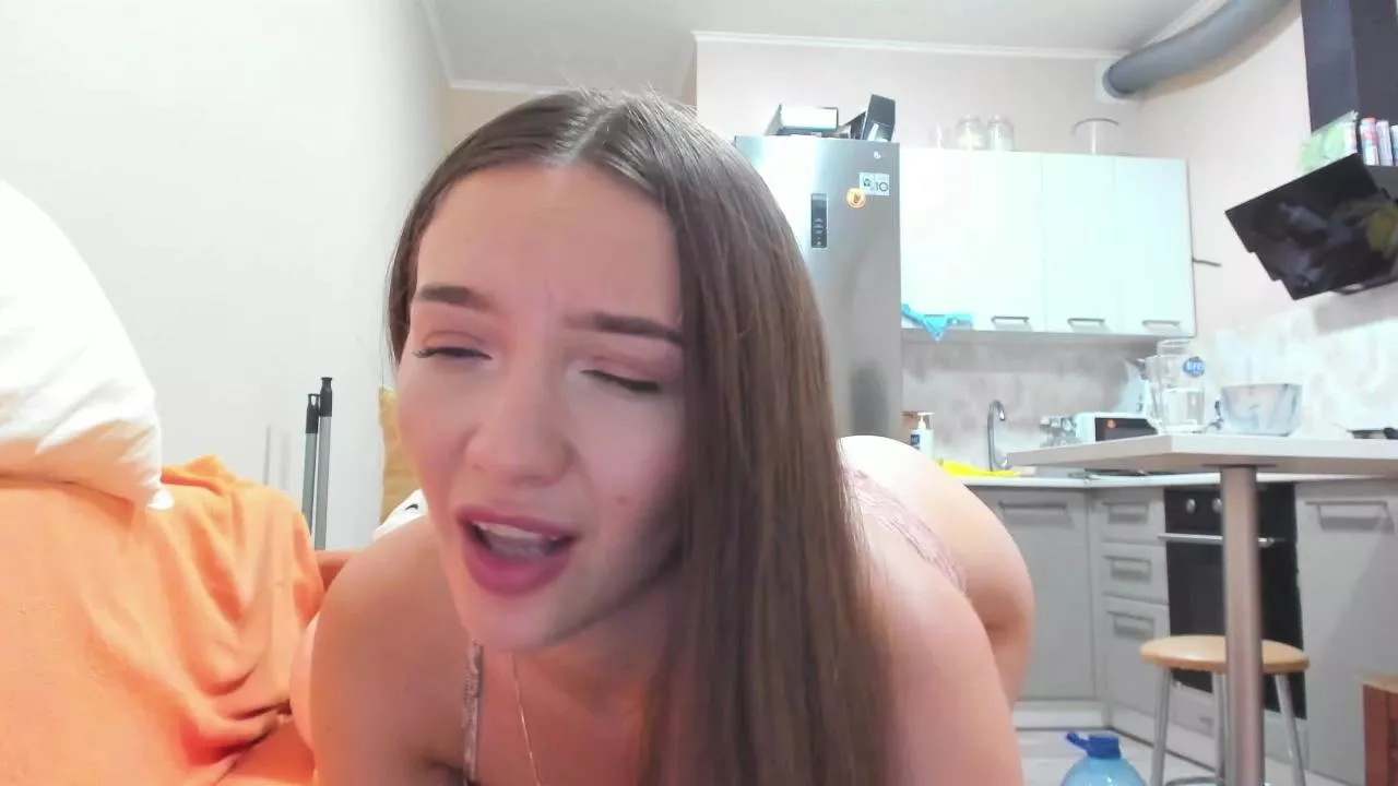 Offline Naughty_Molly on Cam4