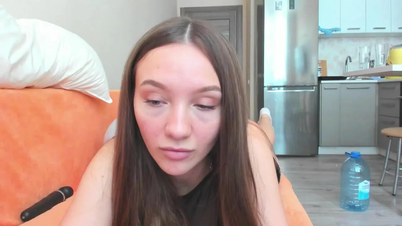 Offline Naughty_Molly on Cam4