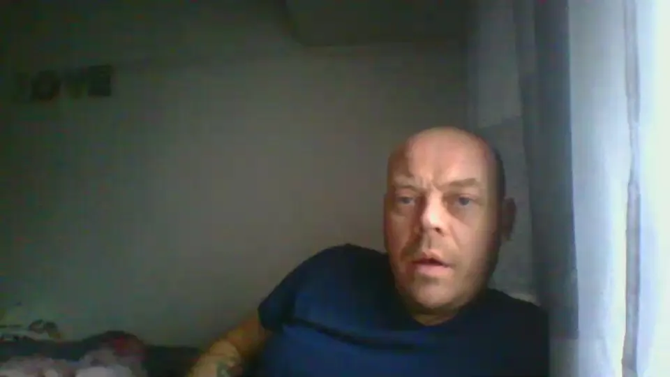 Offline NaughtyNikkii on Cam4