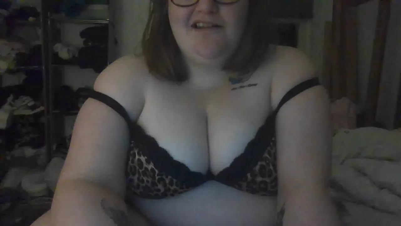 Offline NaughtyRoRo on Cam4