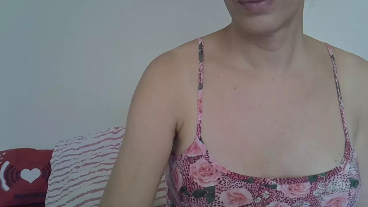 Freechat naughtyxana on Cam4