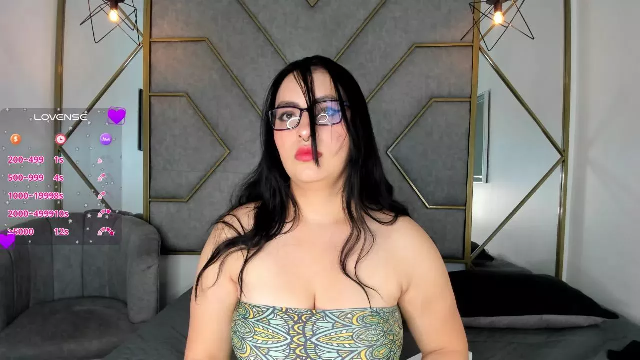 Freechat NavannyCattan on Cam4