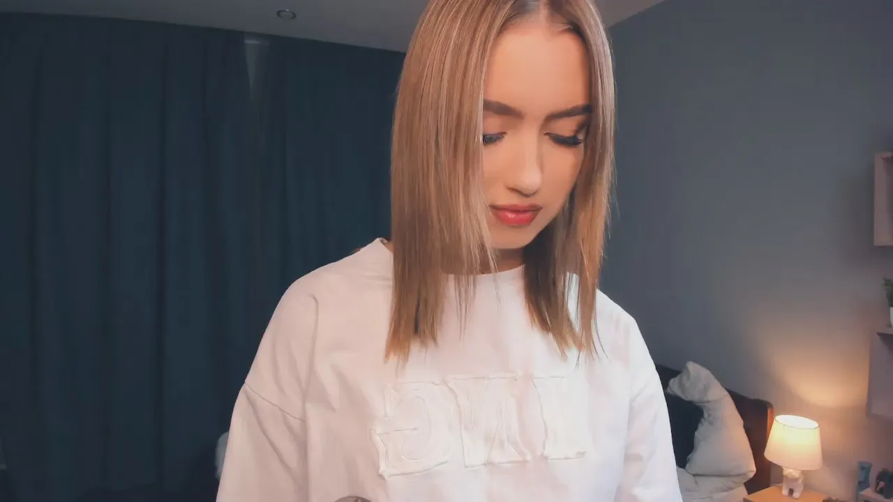 Freechat NenitaGoularte on Cam4