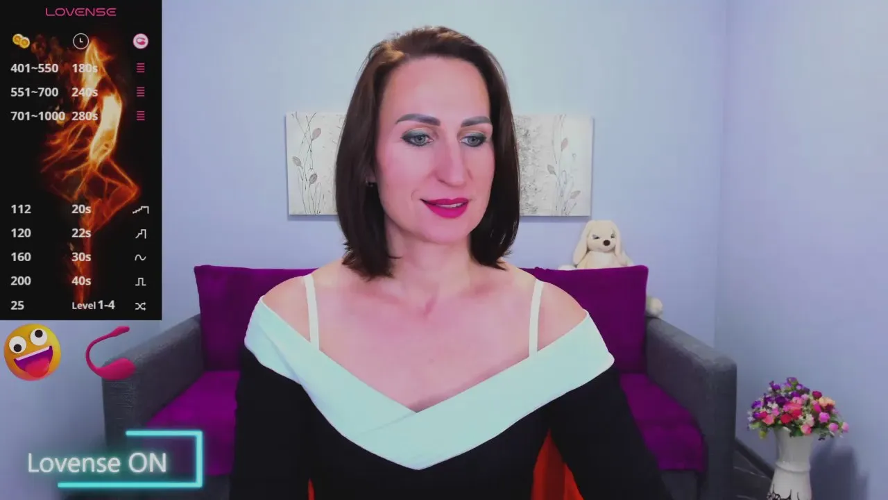 Offline Nia_Smithh on Cam4