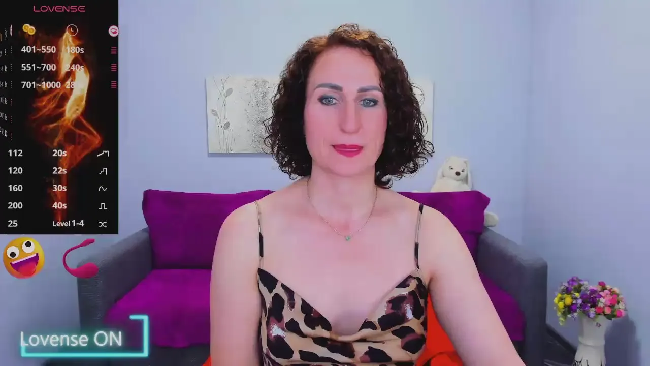 Offline Nia_Smithh on Cam4