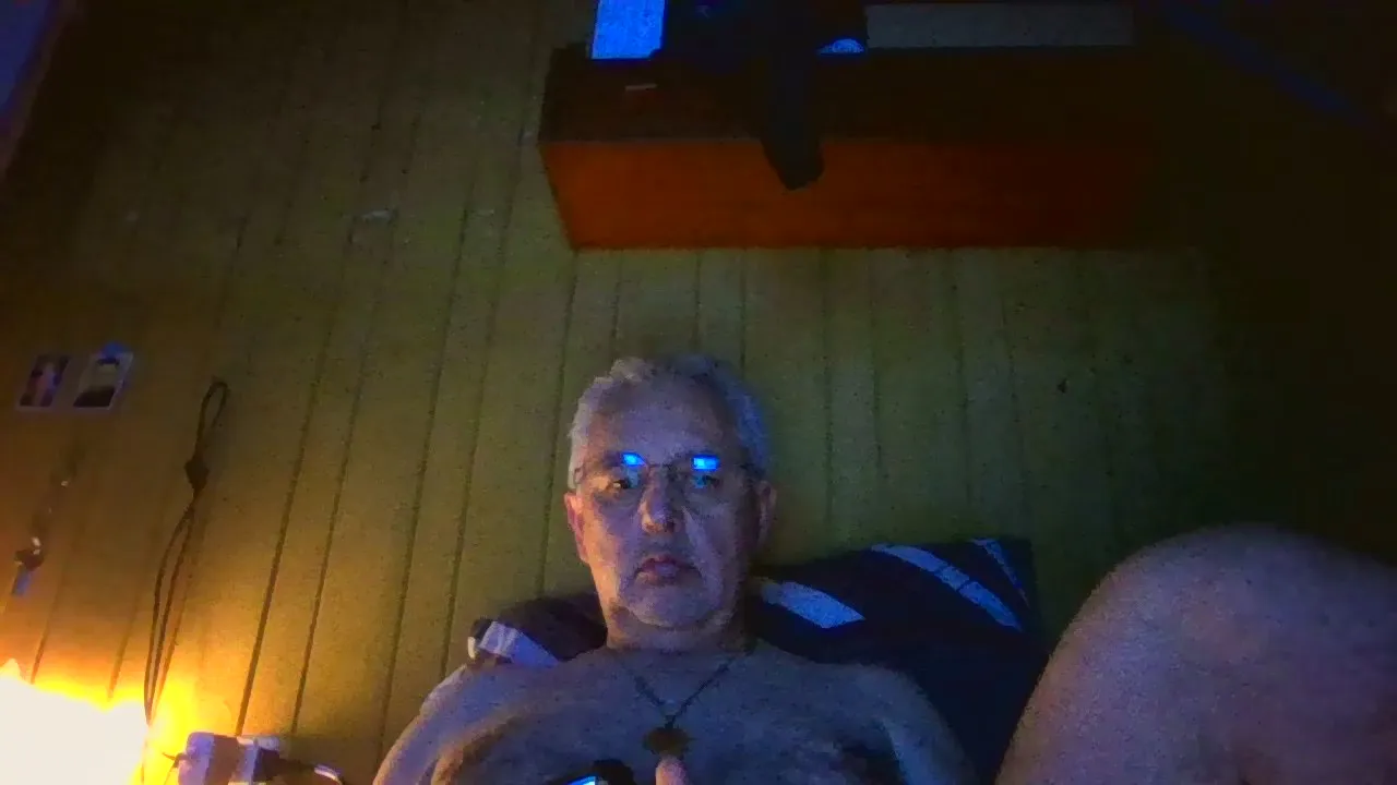 Offline nicedick184 on Cam4