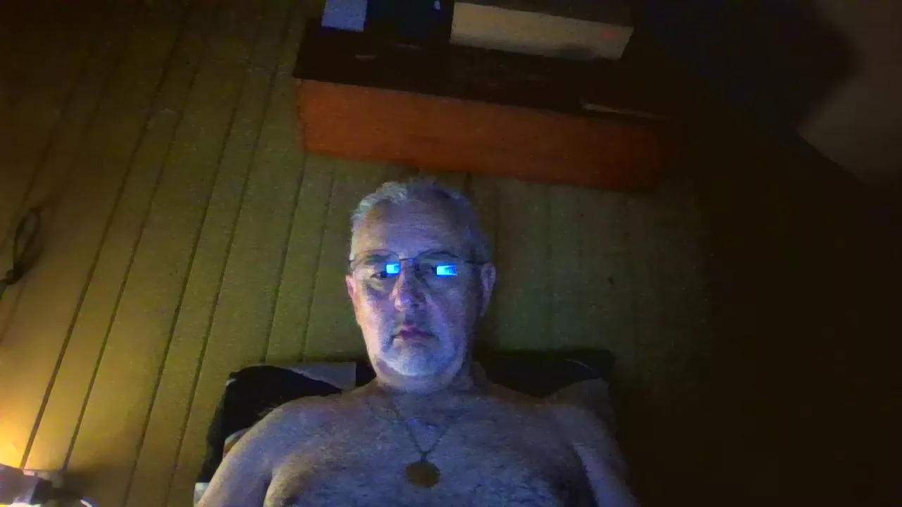 Offline nicedick184 on Cam4