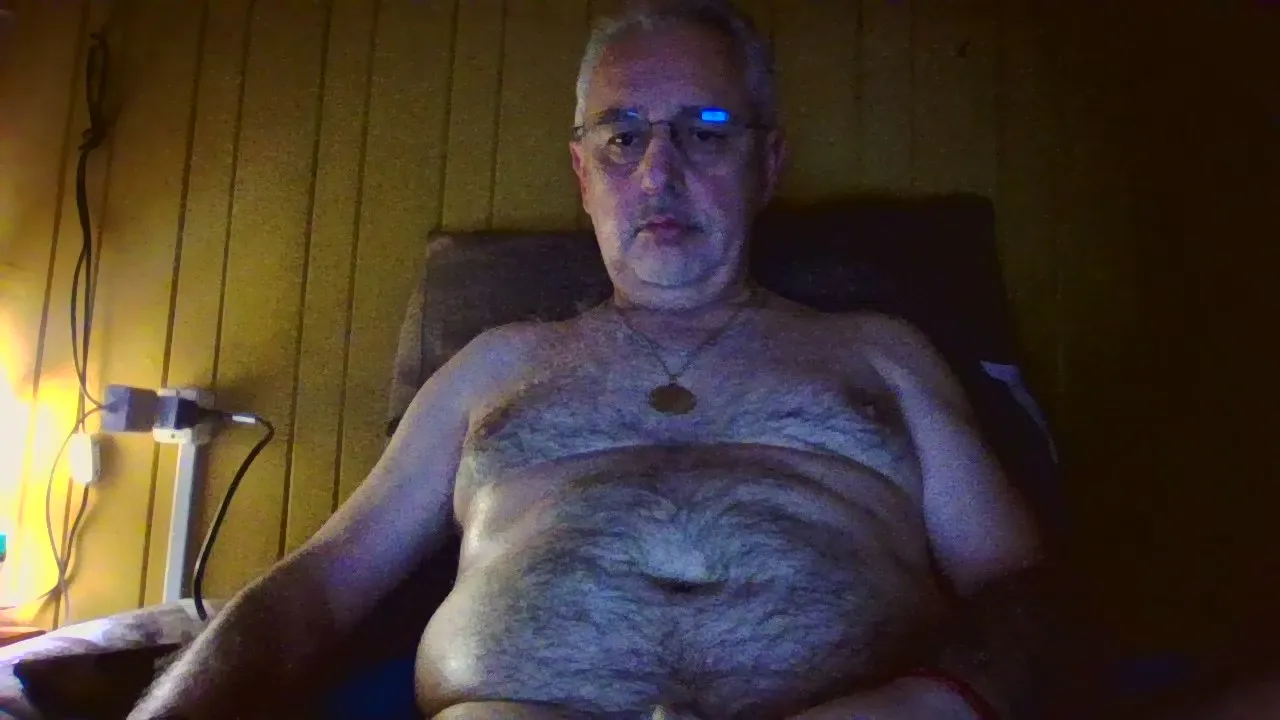 Offline nicedick184 on Cam4