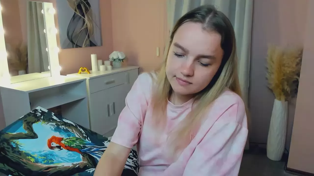 Freechat NickieMcenany on Cam4