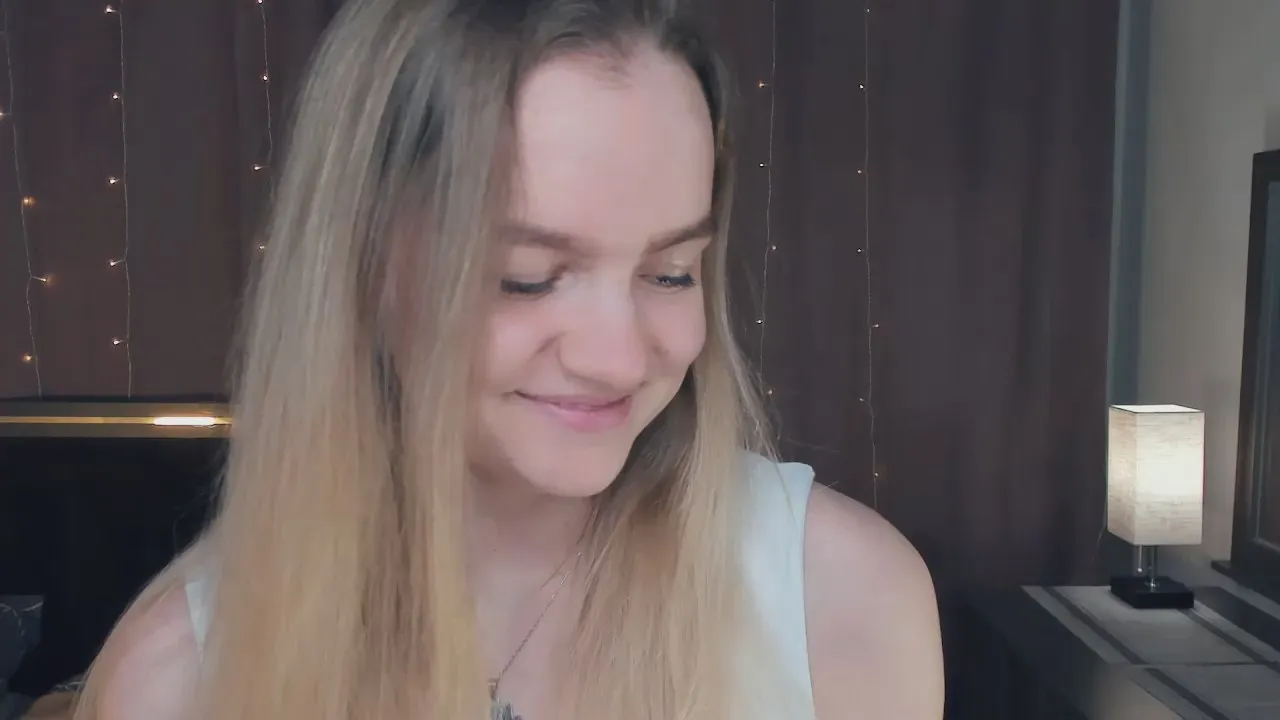 Freechat NickieMcenany on Cam4