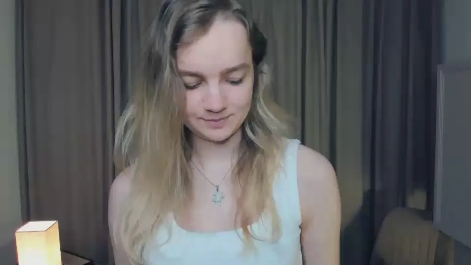 Freechat NickieMcenany on Cam4