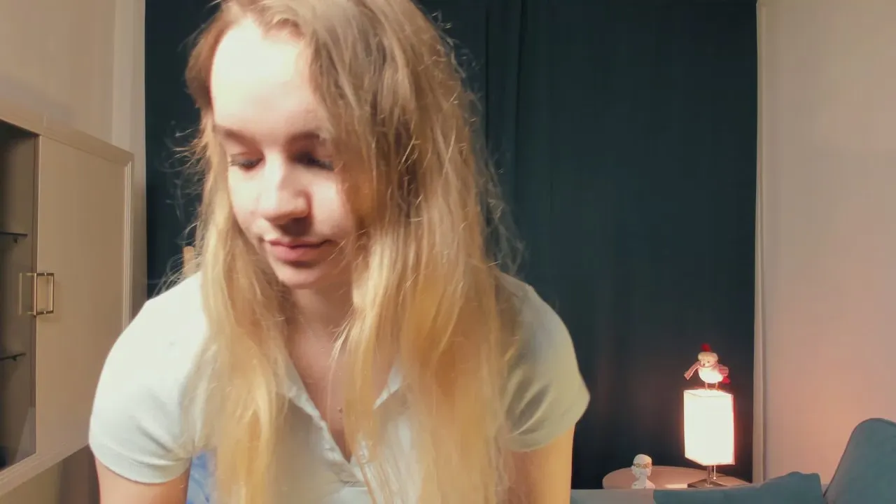 Freechat NickieMcenany on Cam4