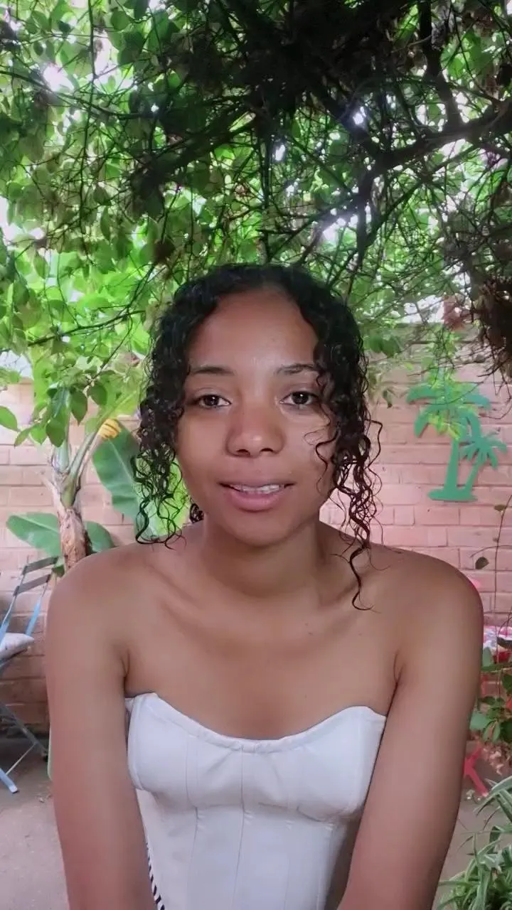 NickiFrenchy — Freechat on Cam4