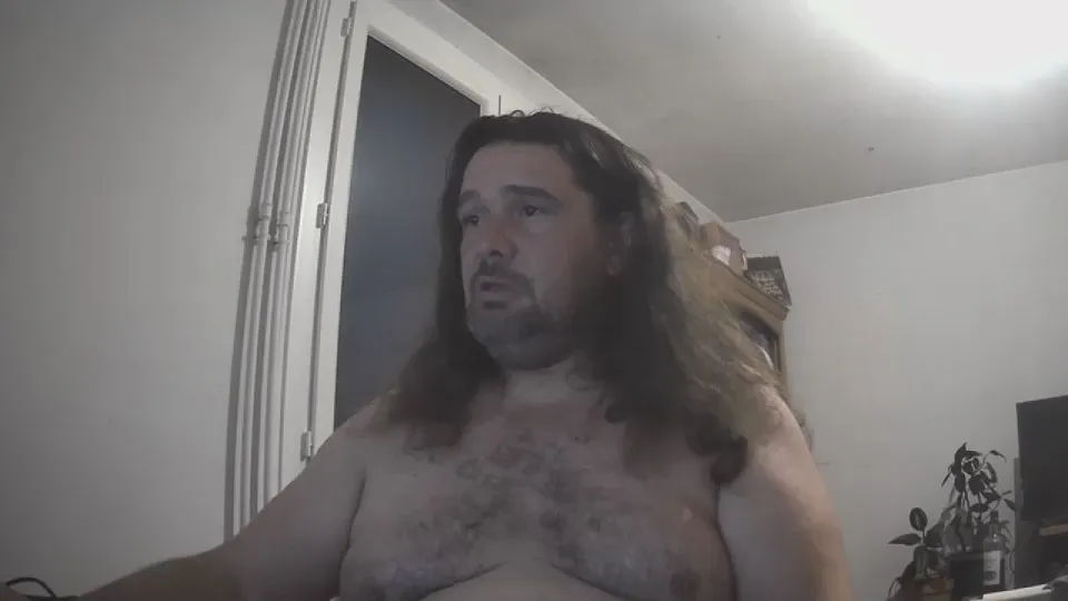 Offline nicolas07a on Cam4