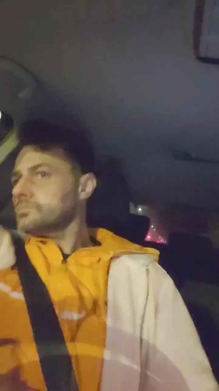 Offline nicolas1904 on Cam4