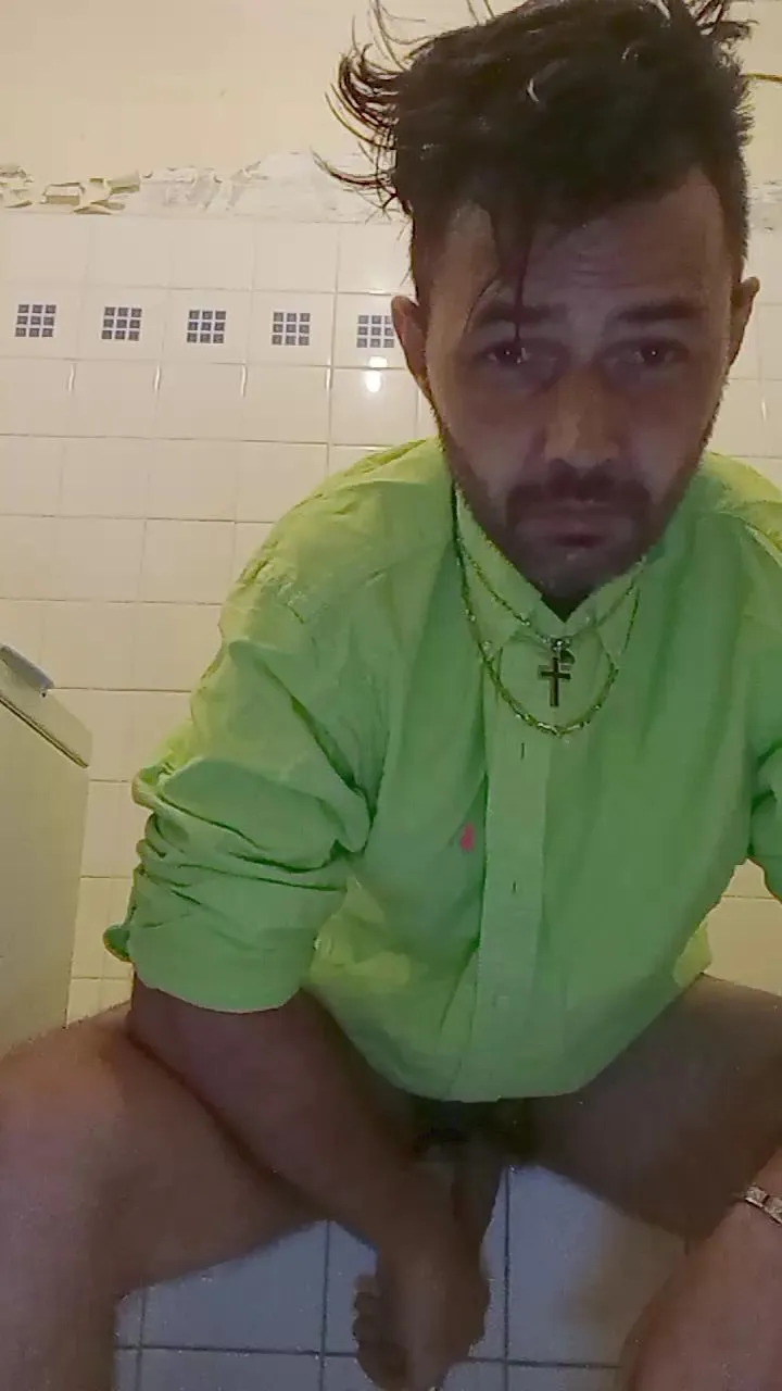 Offline nicolas1904 on Cam4