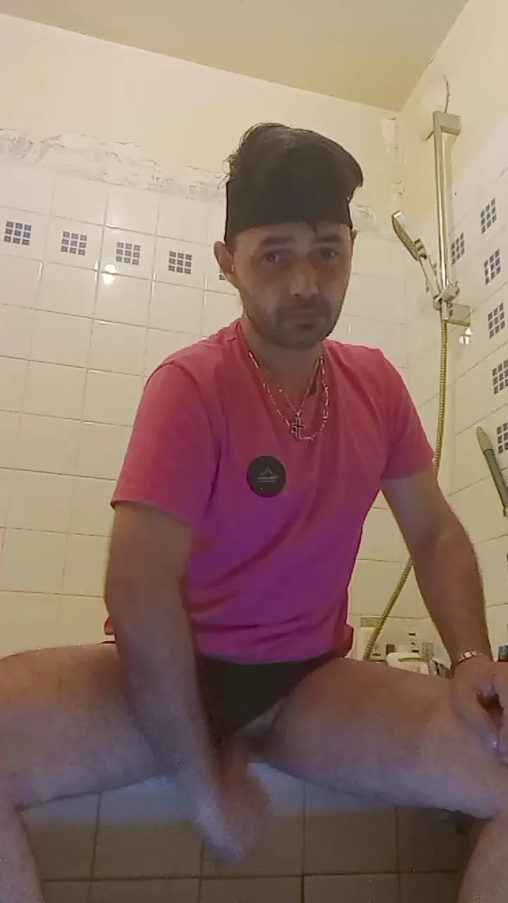 Offline nicolas1904 on Cam4