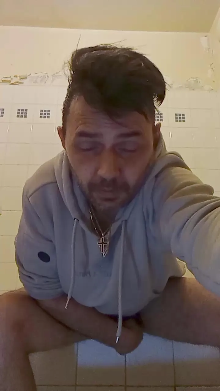 Offline nicolas1904 on Cam4