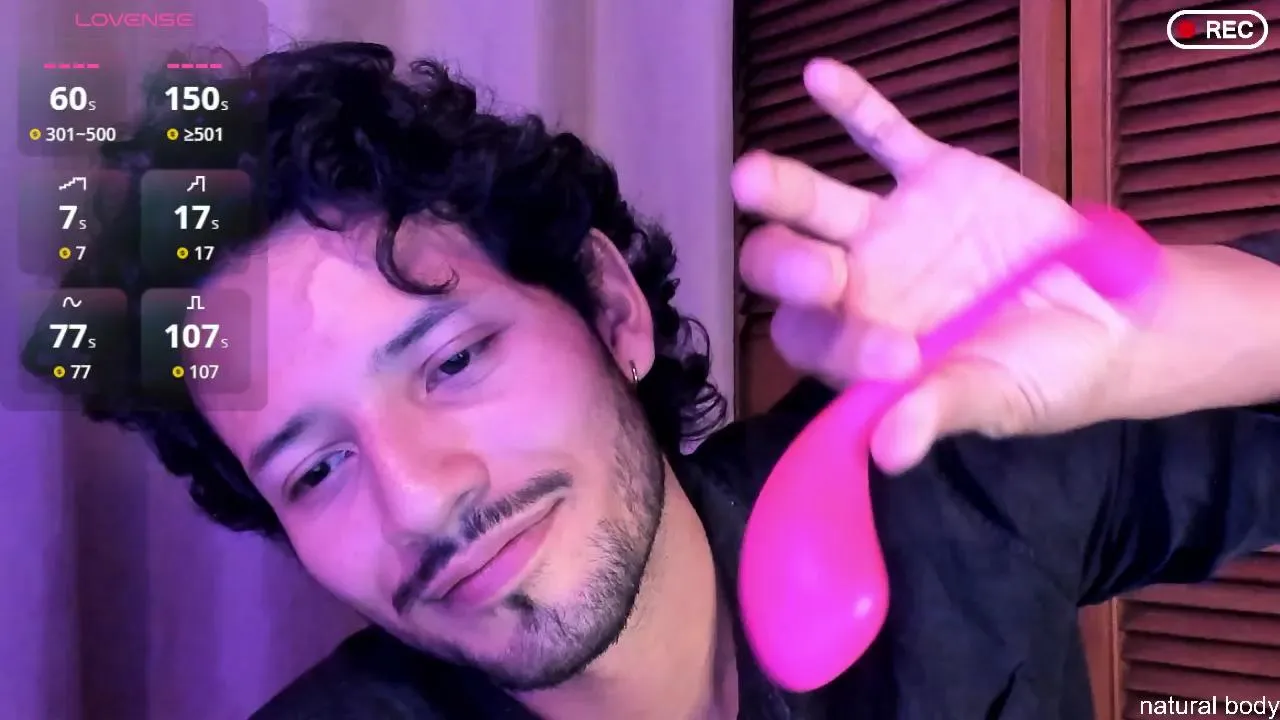 Offline Nicolasrodrii on Cam4