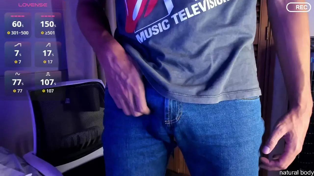 Offline Nicolasrodrii on Cam4