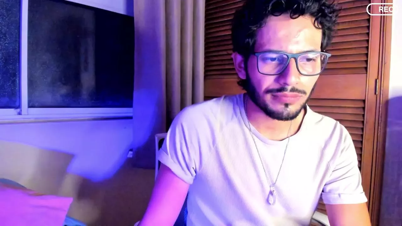 Offline Nicolasrodrii on Cam4