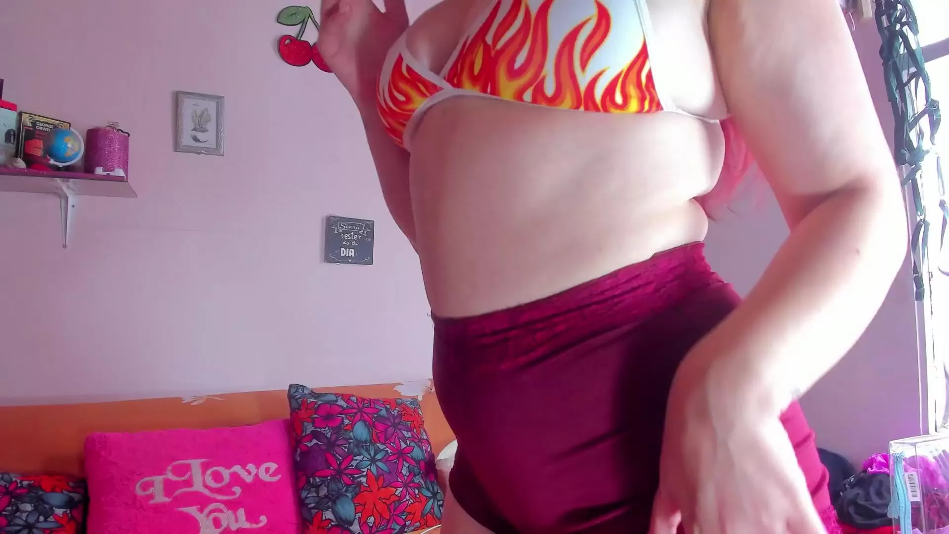 Offline NICOLE22_x on Cam4