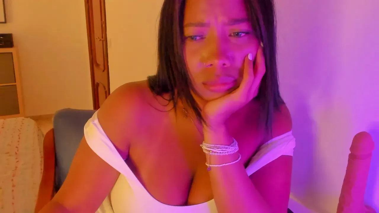 Freechat NicolePasqualot on Cam4