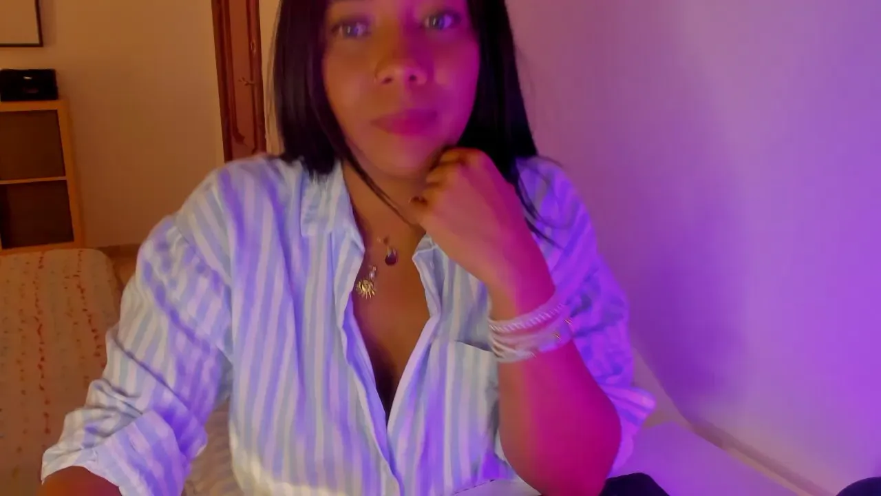 Freechat NicolePasqualot on Cam4