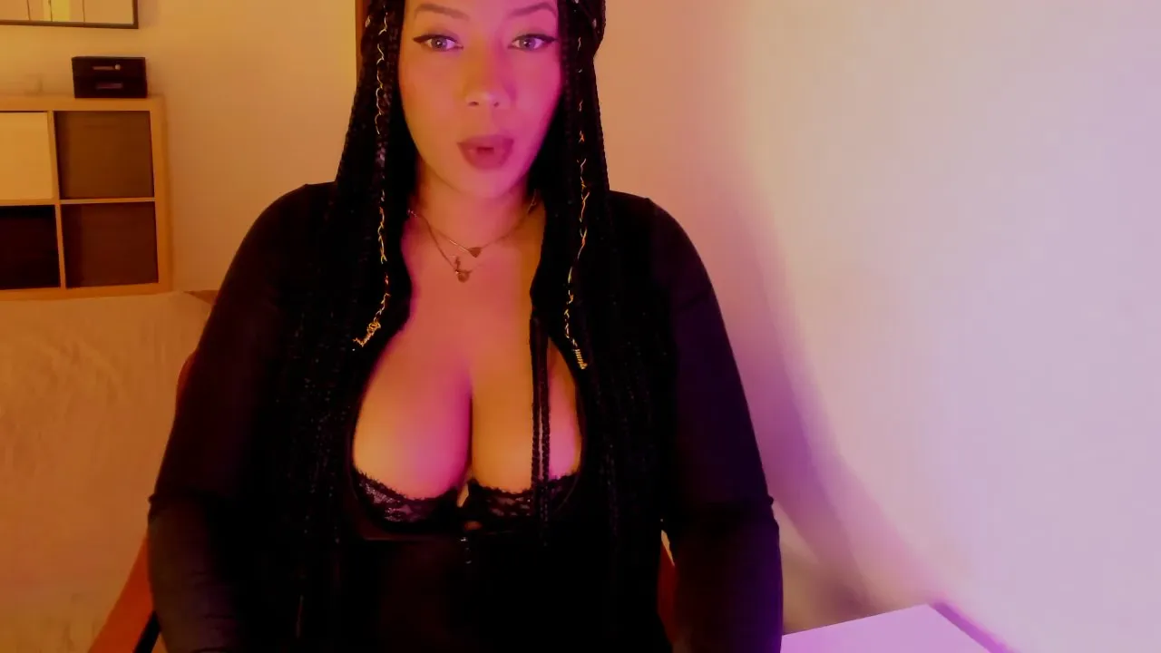 Freechat NicolePasqualot on Cam4