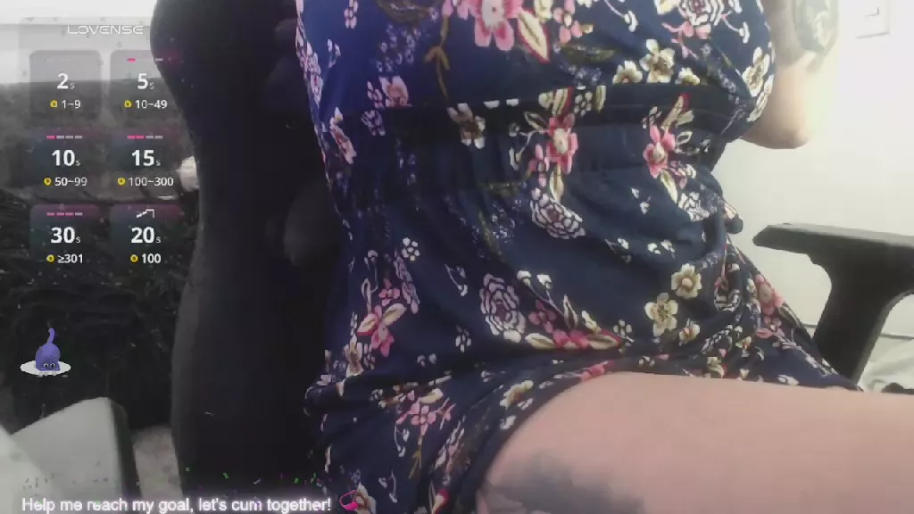 Offline Nicolette_V on Cam4