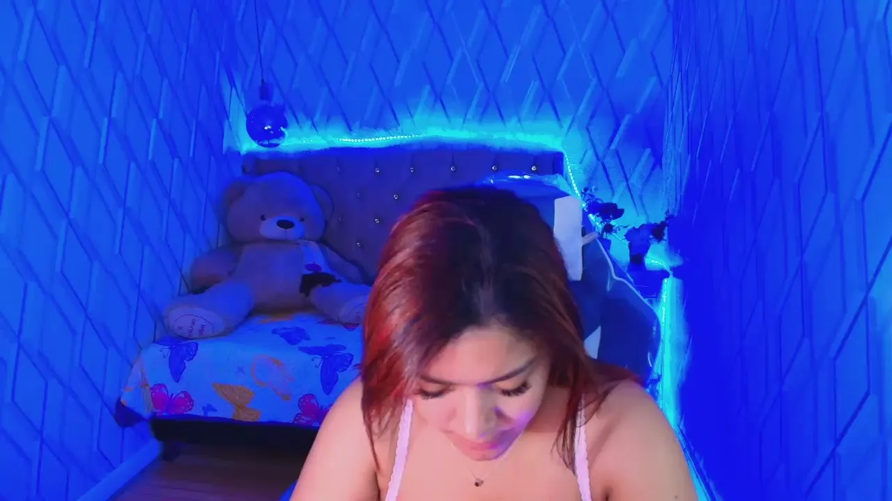 Offline Nicolletaylor on Cam4