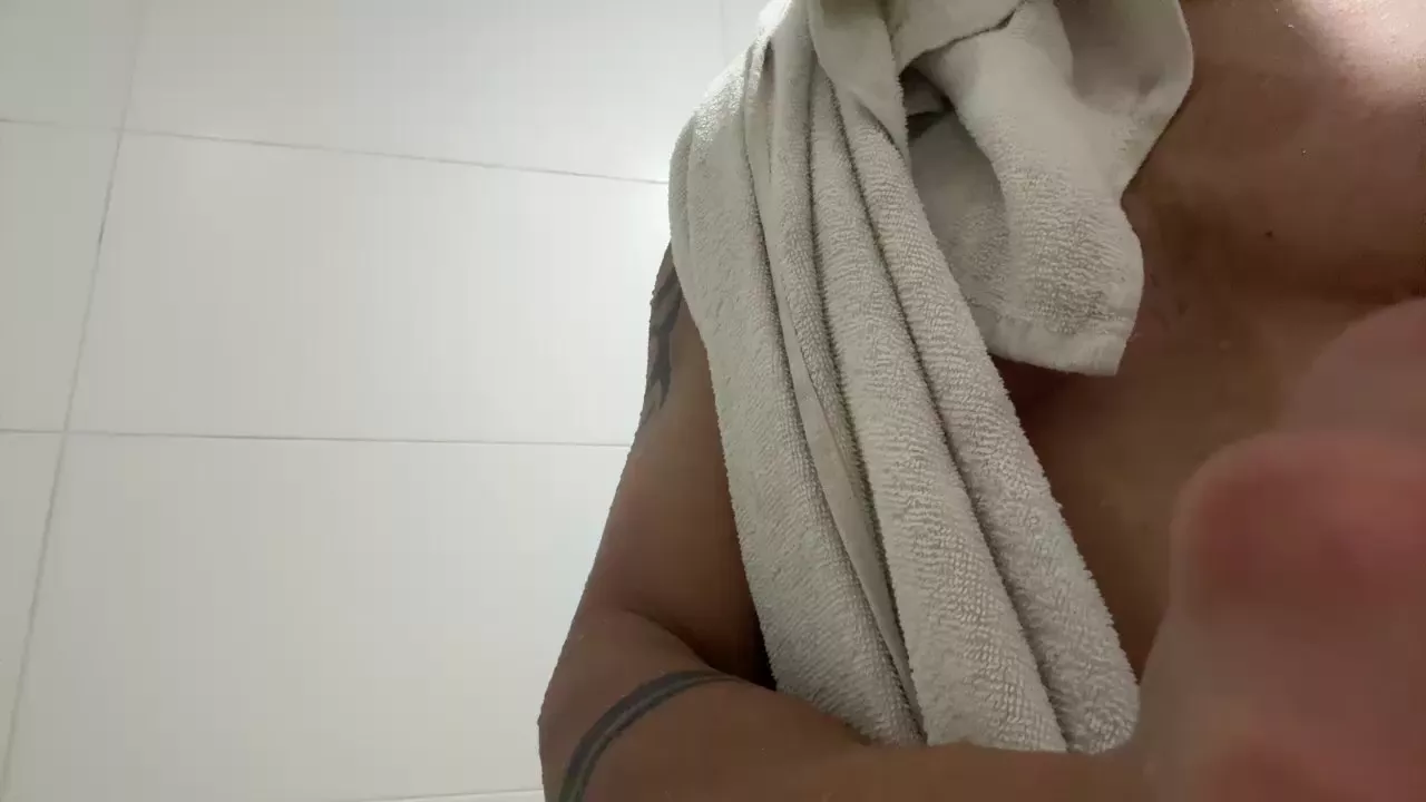 Offline nicoypao on Cam4