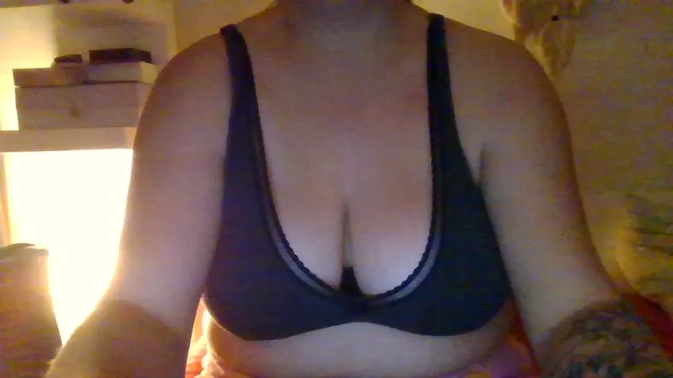 Ninicoco60 — Freechat on Cam4