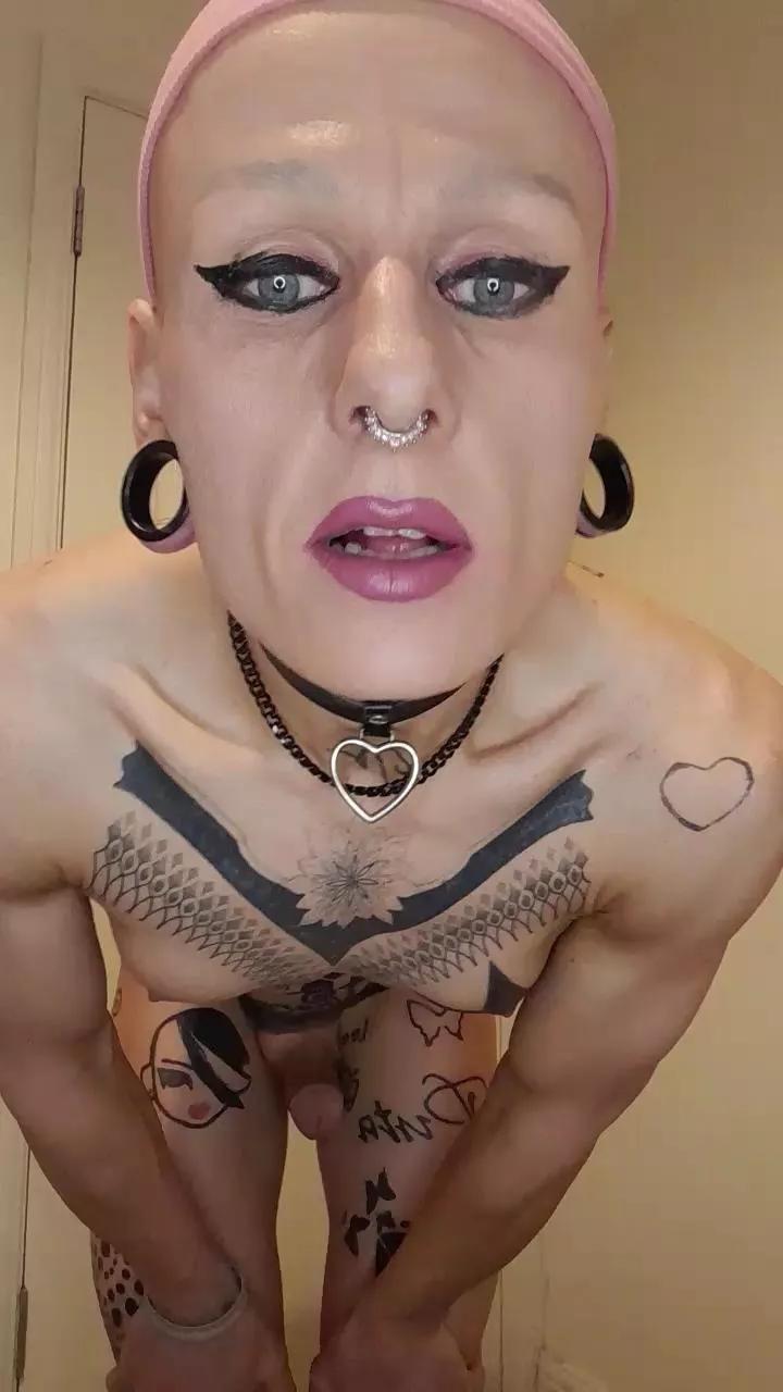 nnora007 from Cam4