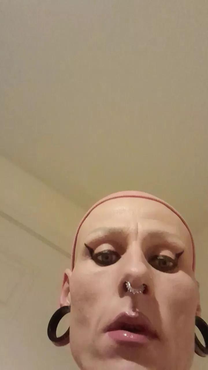 nnora007 from Cam4