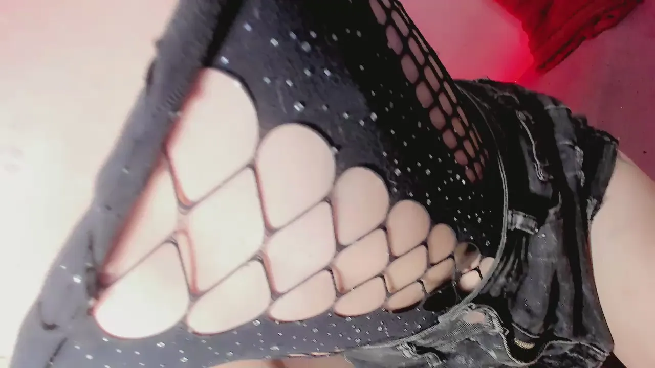 Offline normadoll on Cam4