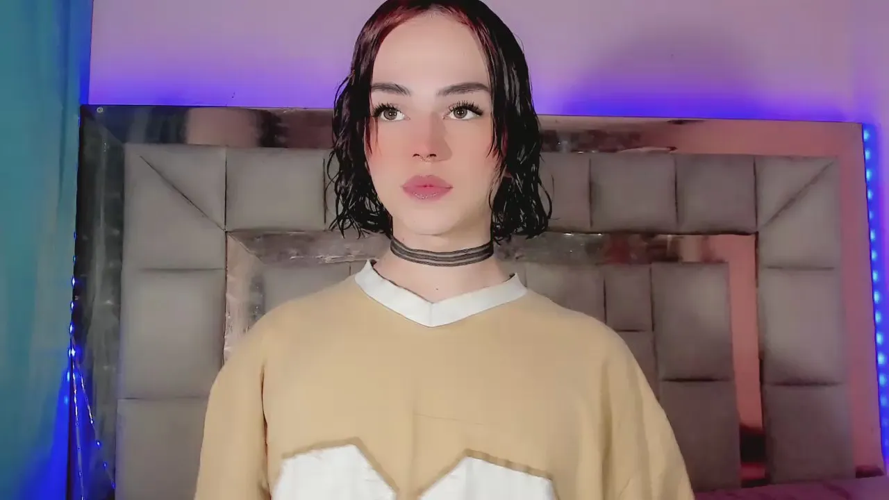 Offline normadoll on Cam4