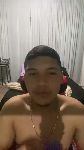 Freechat Novinnhho on Cam4