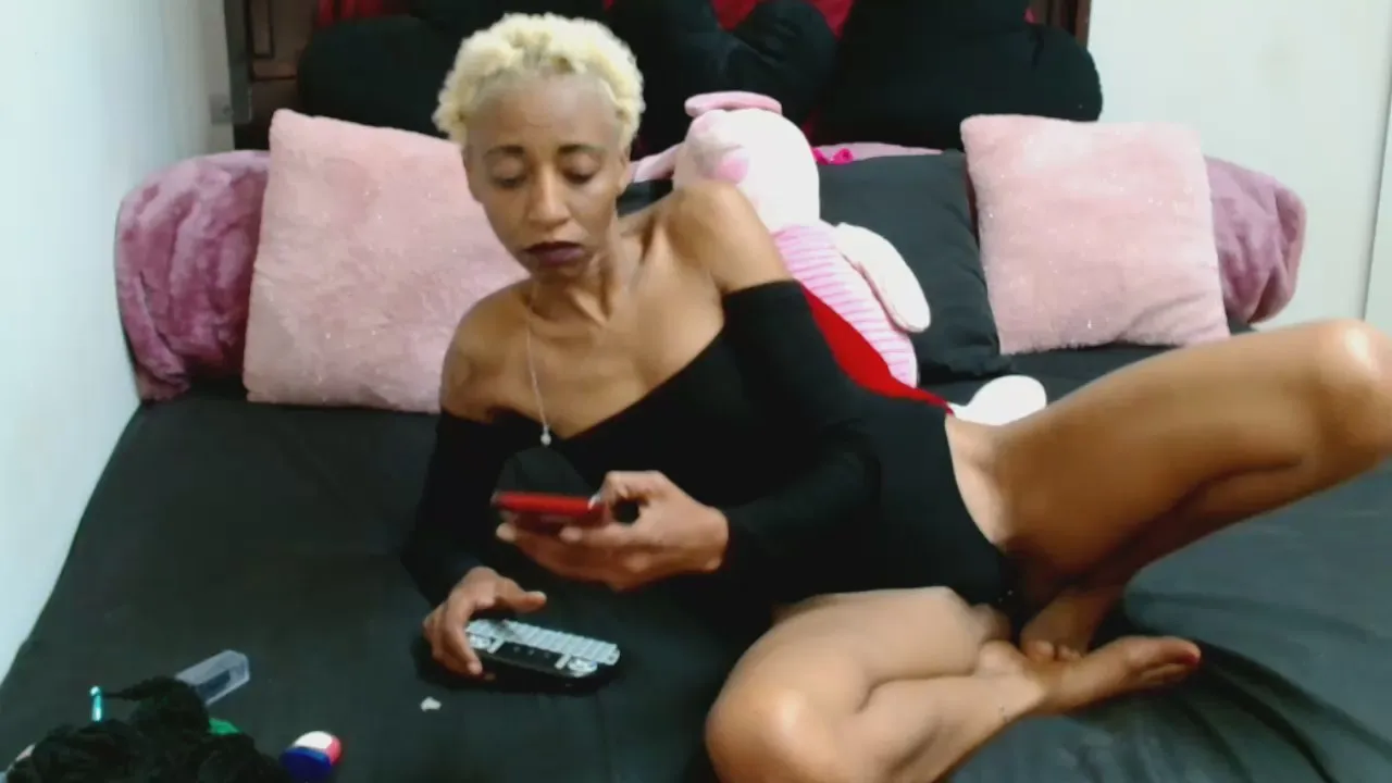 Offline NubianGiggles on Cam4