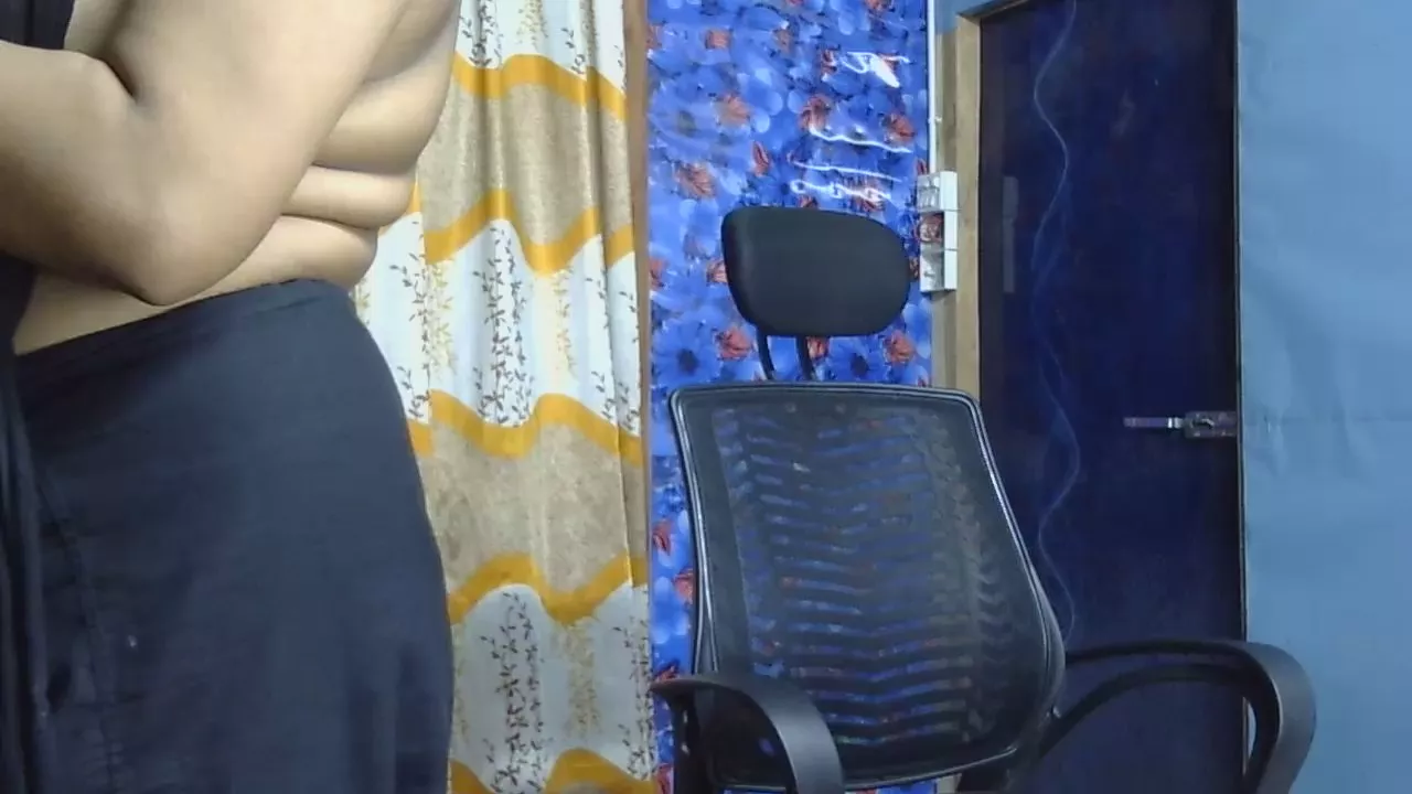 Offline NusratMimi on Cam4