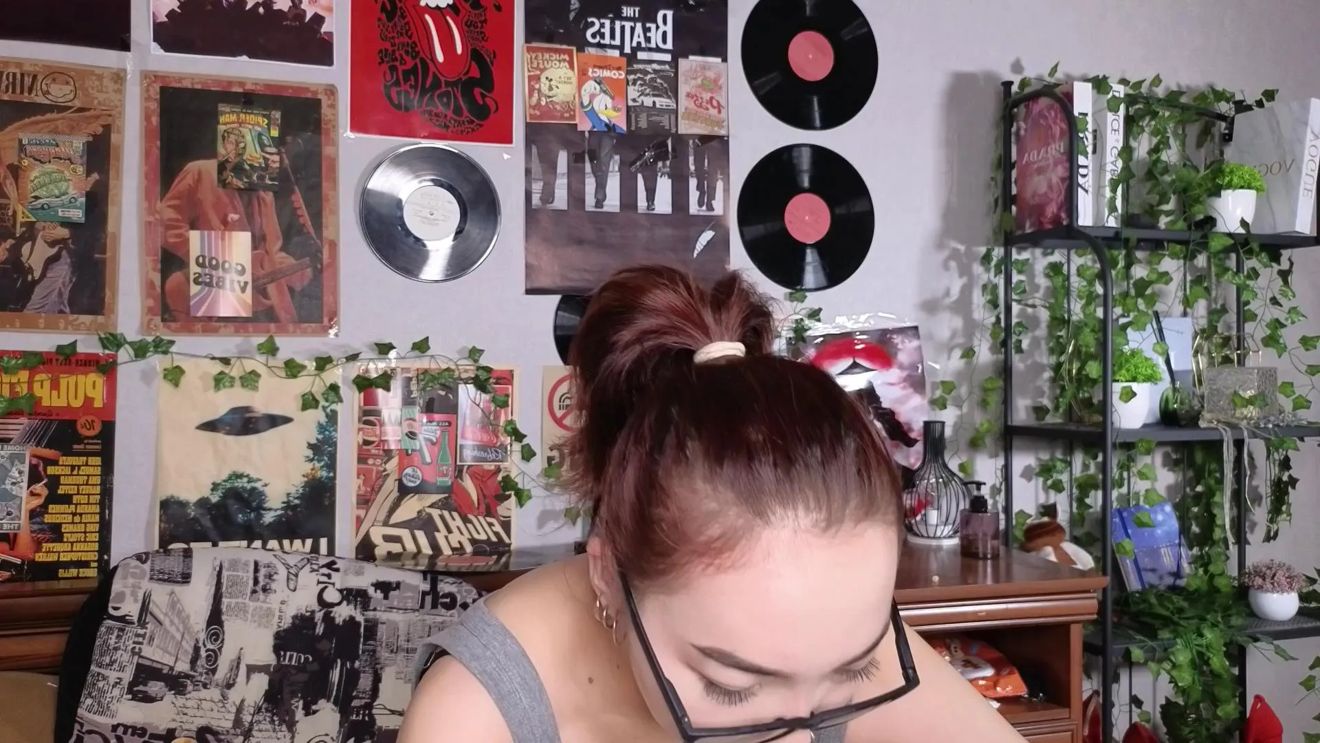 Offline OdeliaGills on Cam4