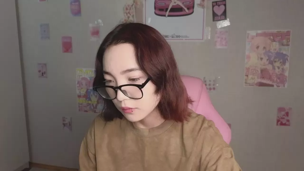 Offline OdeliaGills on Cam4