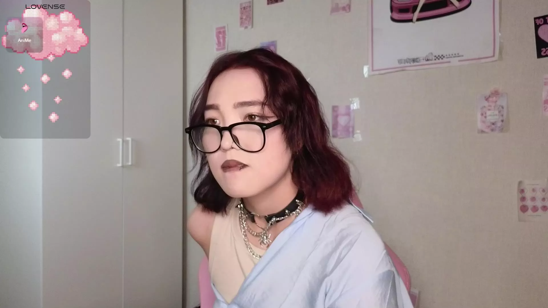 Offline OdeliaGills on Cam4