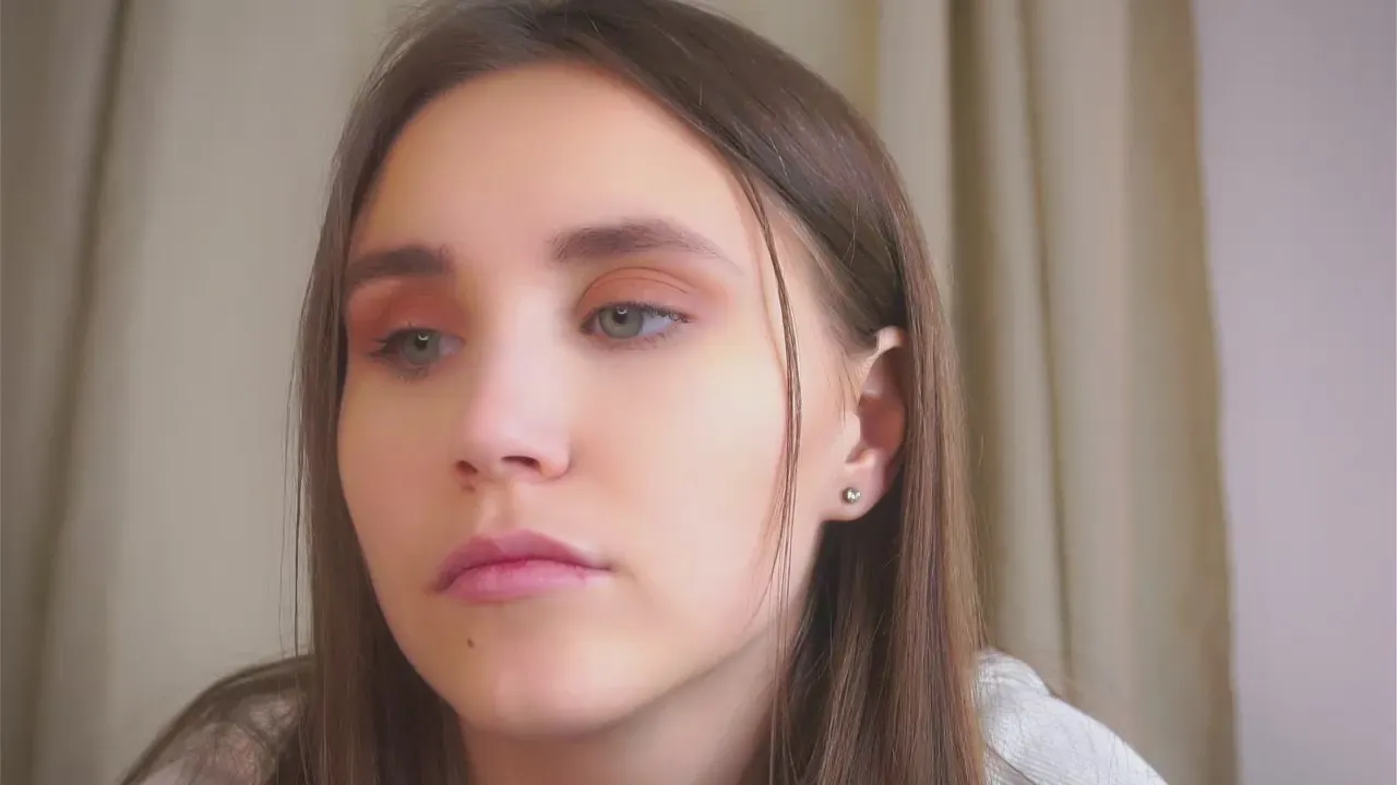 Offline OdelynaDainty on Cam4