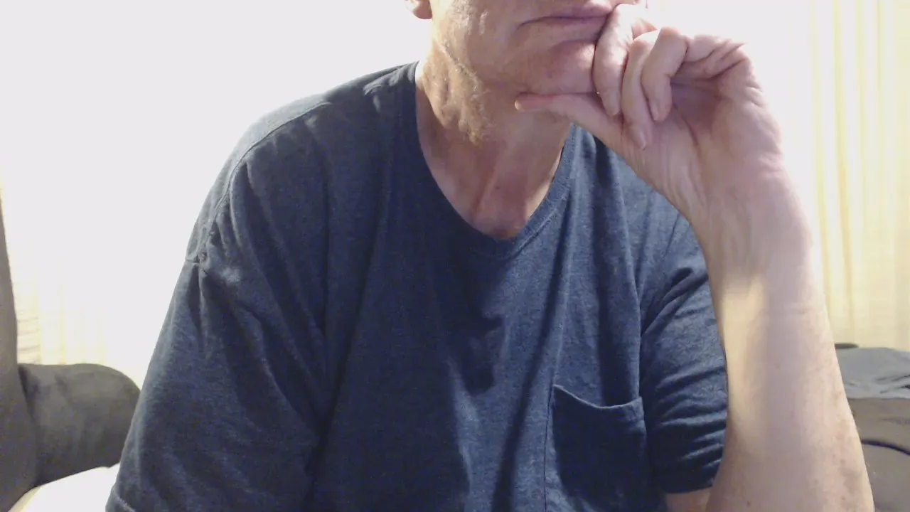 Offline Oldbutwild on Cam4