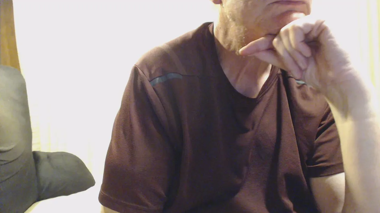 Offline Oldbutwild on Cam4