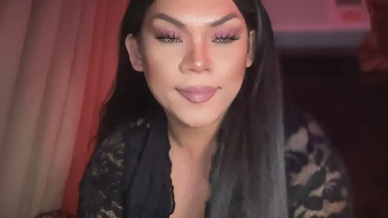 Offline Onegreatdevine on Cam4