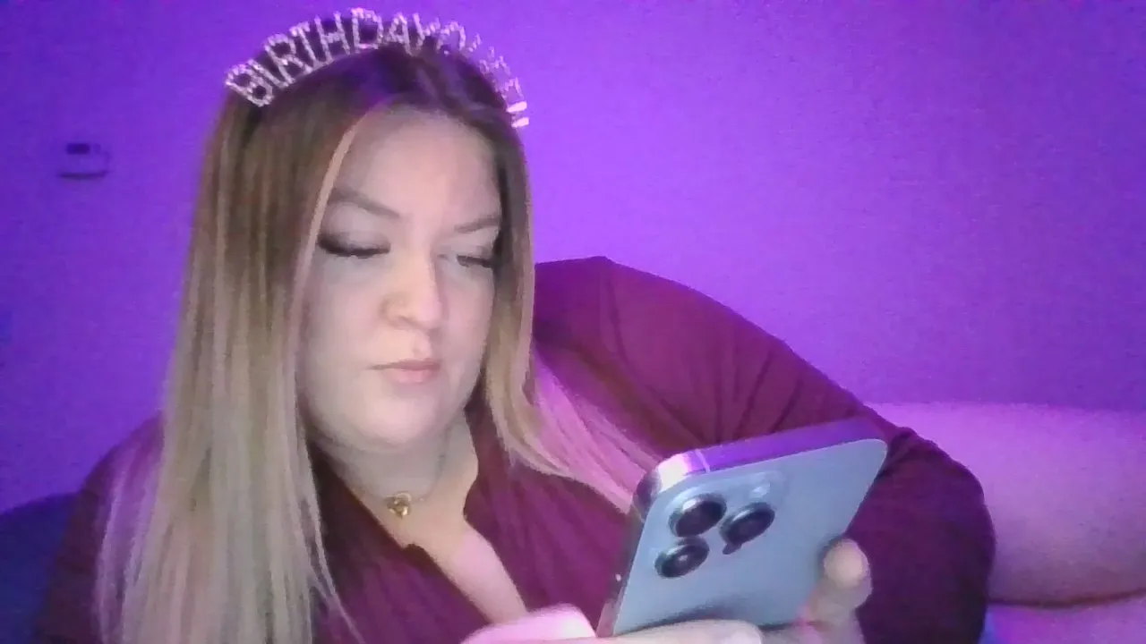 Freechat Only_Chlo on Cam4